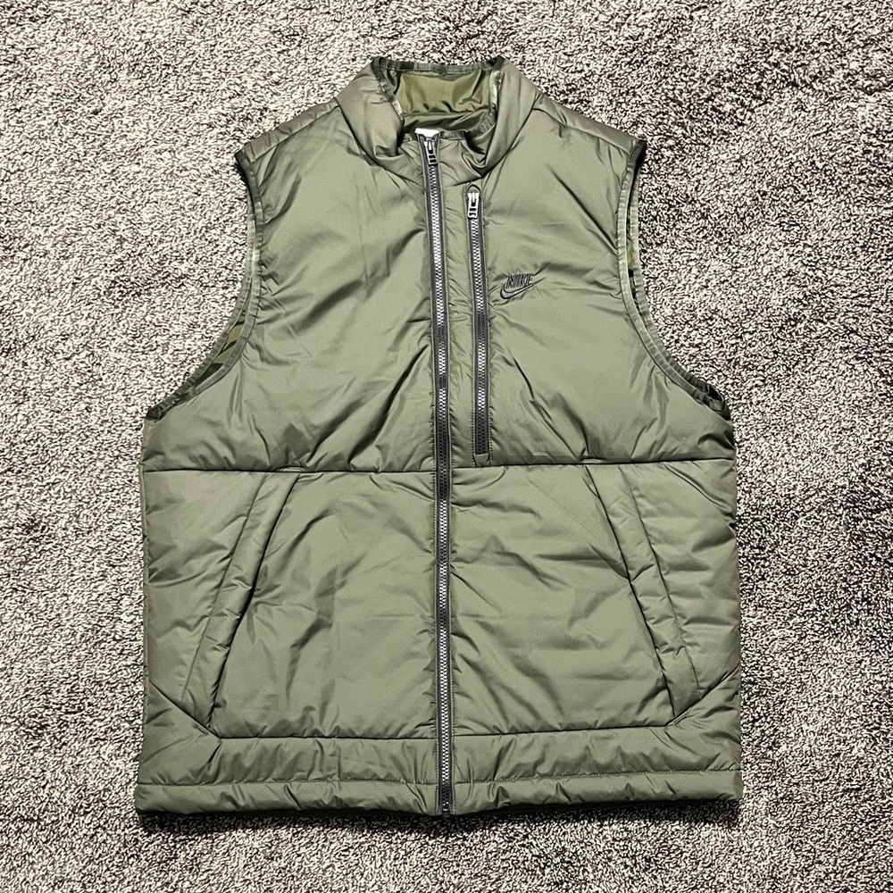 Nike Olive Green Men's Puffer Vest